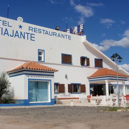 "O Viajante" Low Cost Hotel Estremoz Bagian luar foto