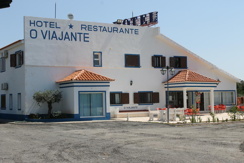 "O Viajante" Low Cost Hotel Estremoz Bagian luar foto