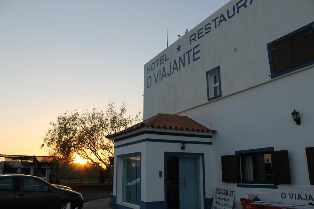 "O Viajante" Low Cost Hotel Estremoz Bagian luar foto