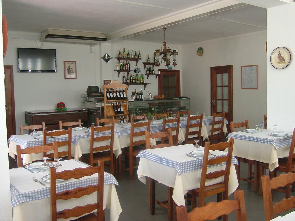 "O Viajante" Low Cost Hotel Estremoz Bagian luar foto