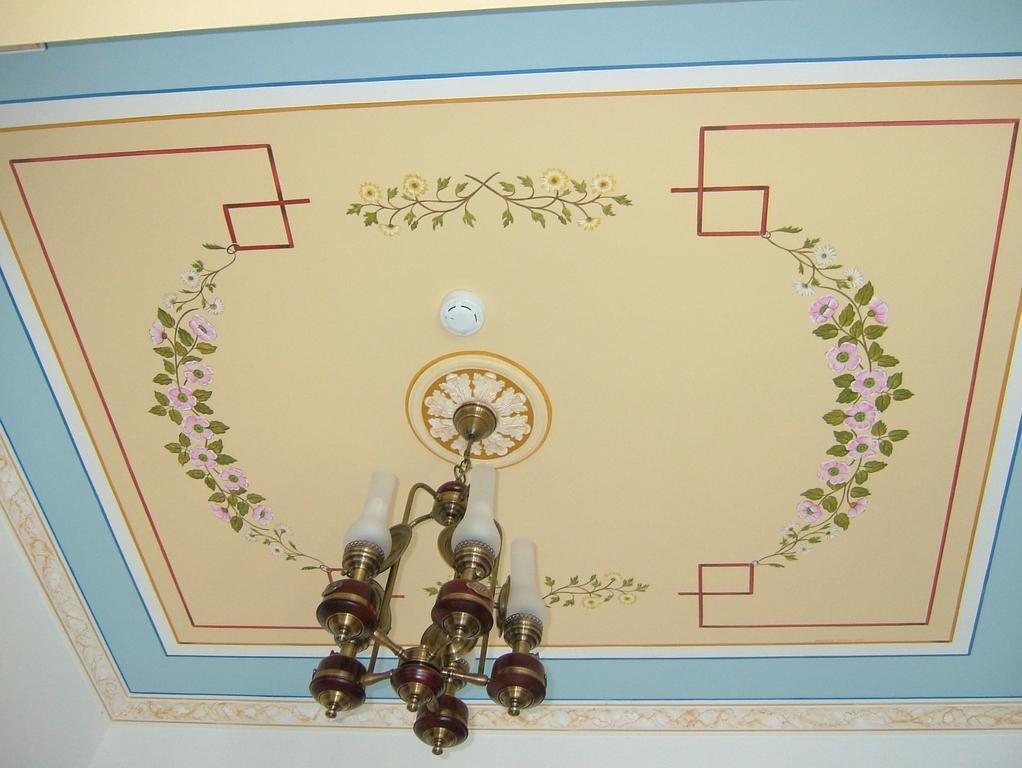 "O Viajante" Low Cost Hotel Estremoz Bagian luar foto