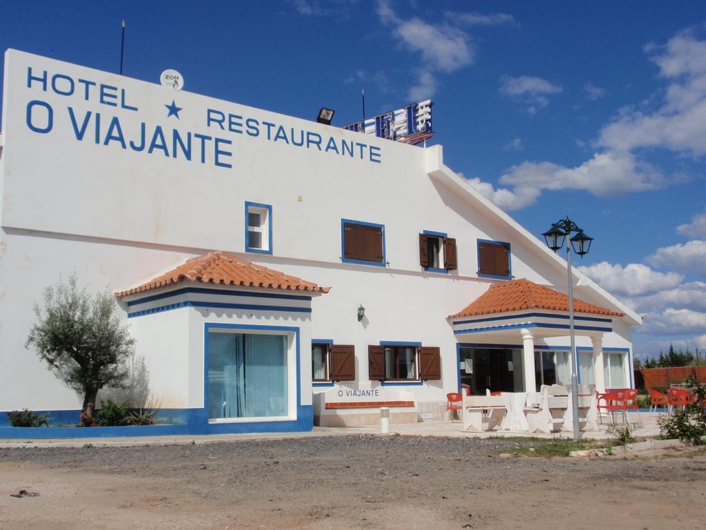 "O Viajante" Low Cost Hotel Estremoz Bagian luar foto