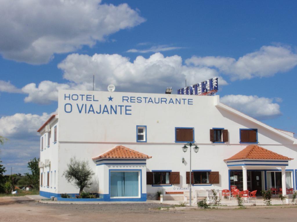 "O Viajante" Low Cost Hotel Estremoz Bagian luar foto