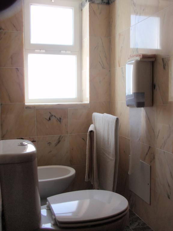 "O Viajante" Low Cost Hotel Estremoz Ruang foto