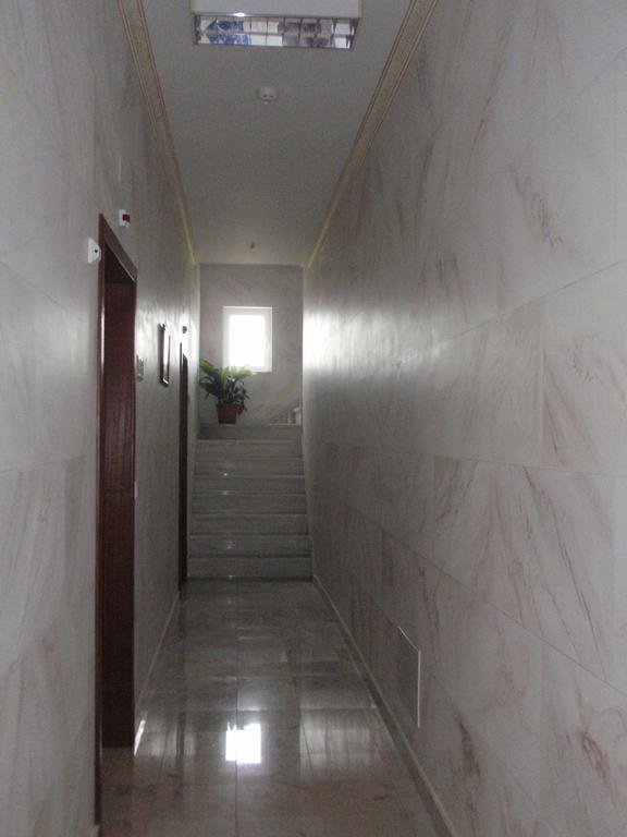 "O Viajante" Low Cost Hotel Estremoz Bagian luar foto