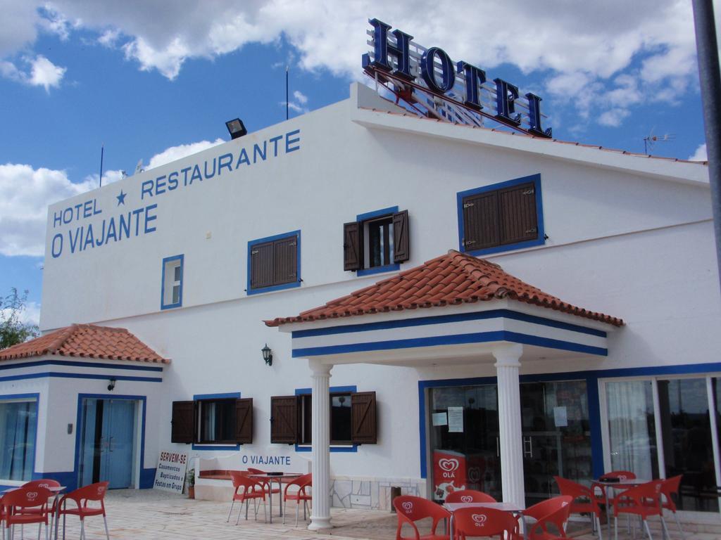 "O Viajante" Low Cost Hotel Estremoz Bagian luar foto